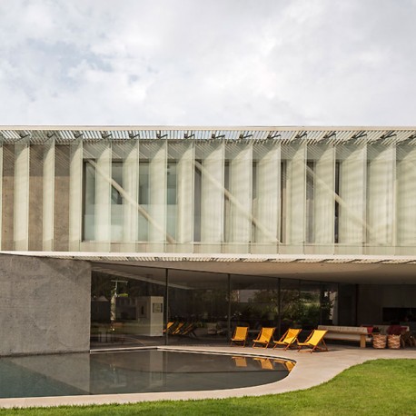  - CASA TRIÂNGULO