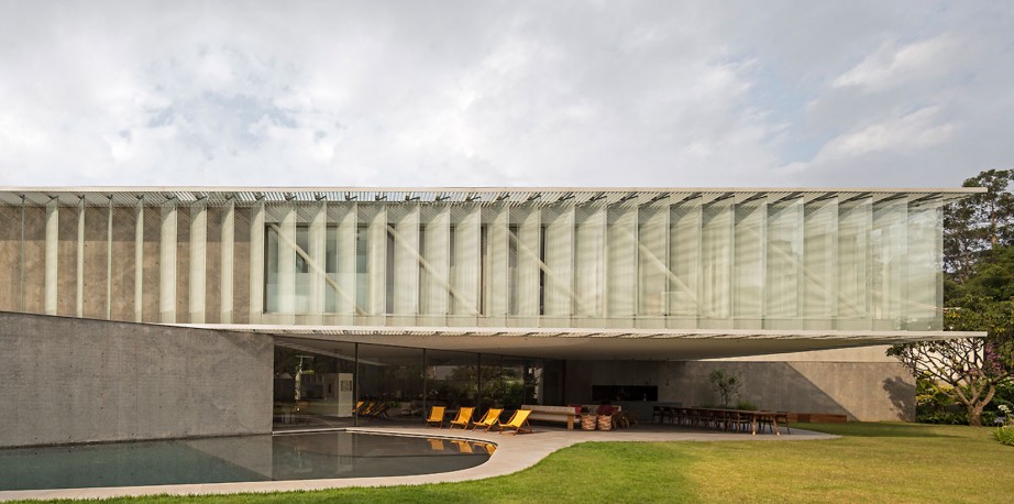  - CASA TRIÂNGULO