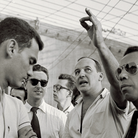 Sergio Bernardes em visita a obra do Pavilhão de São Cristóvão, 1957.