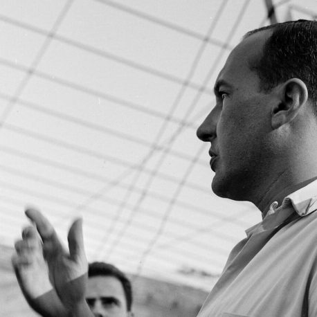 Sergio Bernardes em visita a obra do Pavilhão de São Cristóvão, 1957.