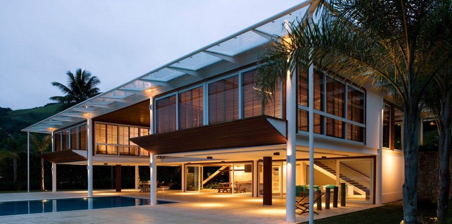  - VELEJADOR HOUSE