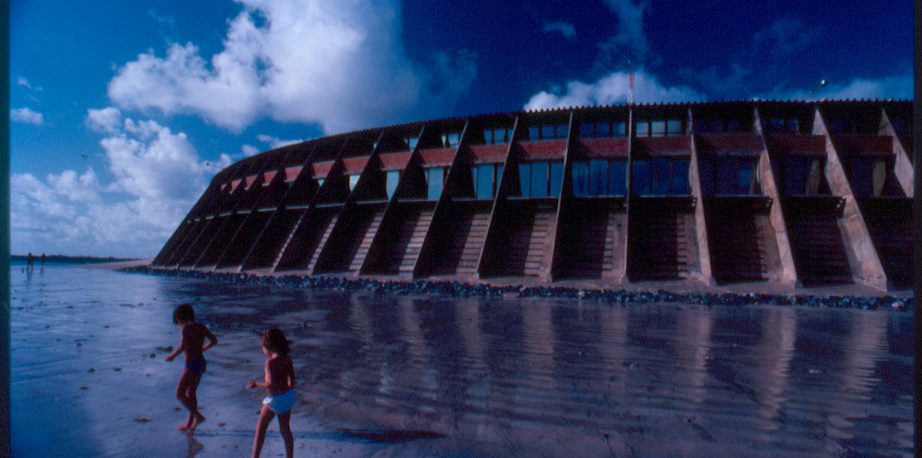  - HOTEL TAMBAÚ