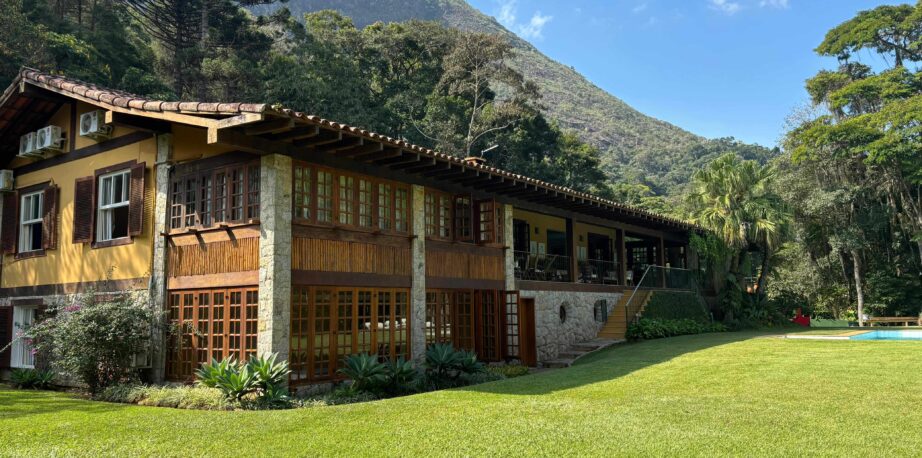  - CASA CÔRREAS